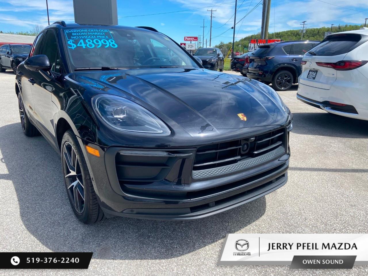 2022 Porsche Macan AWD Photo