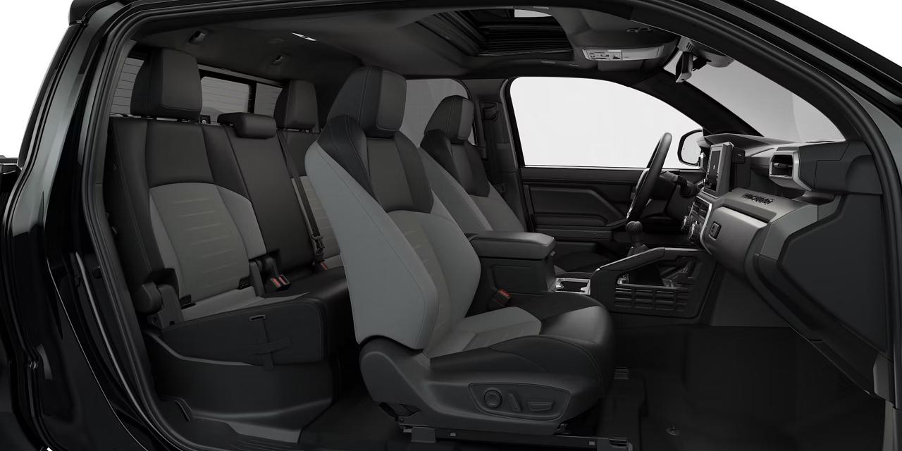 2025 Toyota Tacoma Double Cab MT TRD Sport + Photo