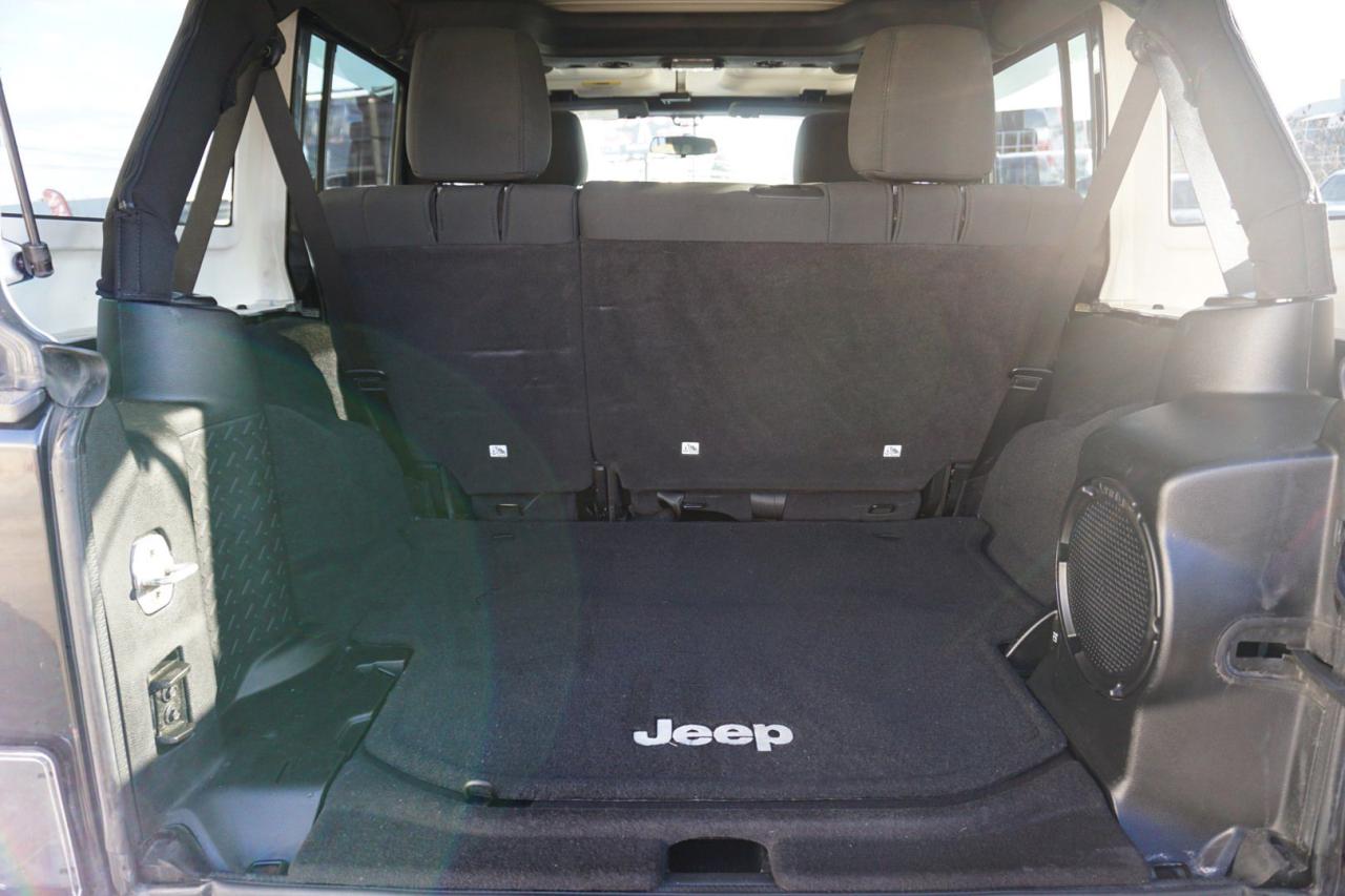 2012 Jeep Wrangler V6 UNLIMITED SAHARA 4WD CERTIFIED *36 SERVICE HISTORY* BLUETOOTH CRUISE ALLOYS FOG LIGHT - Photo #28
