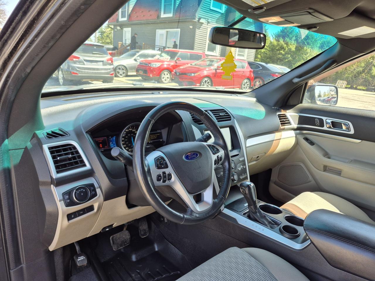 2013 Ford Explorer XLT Certified/No Accidents Photo10