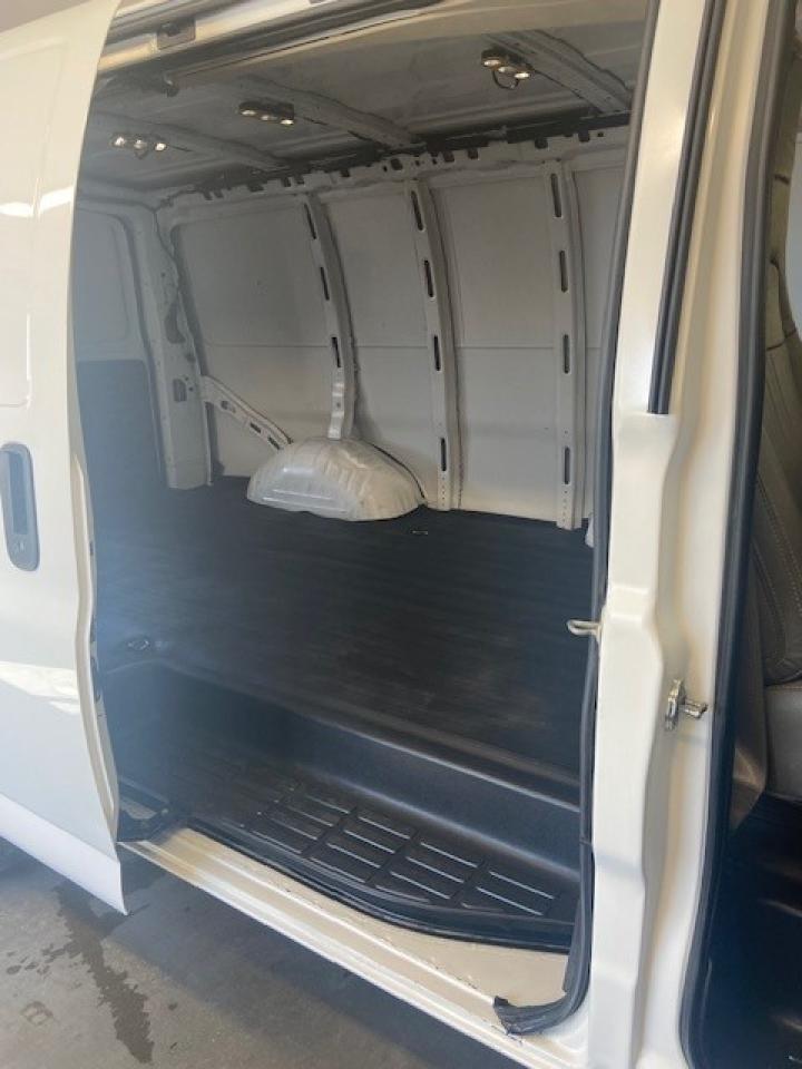 2023 Chevrolet Express Cargo Van  Photo