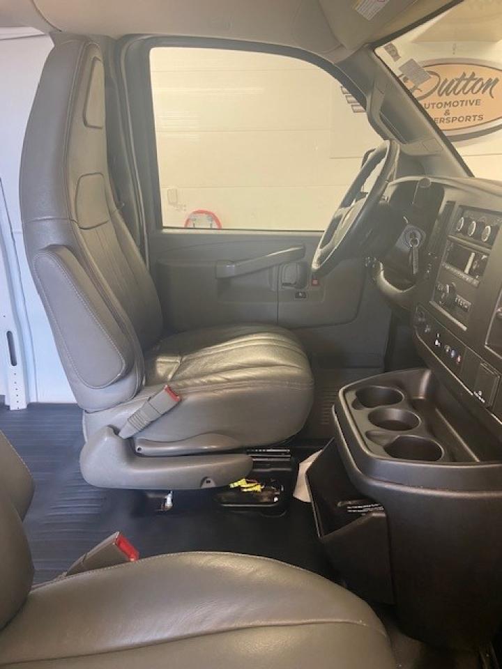 2023 Chevrolet Express Cargo Van  Photo