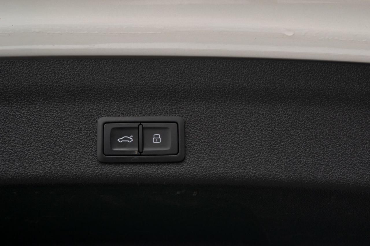 2021 Audi RS 6 Avant Quattro - Photo #9