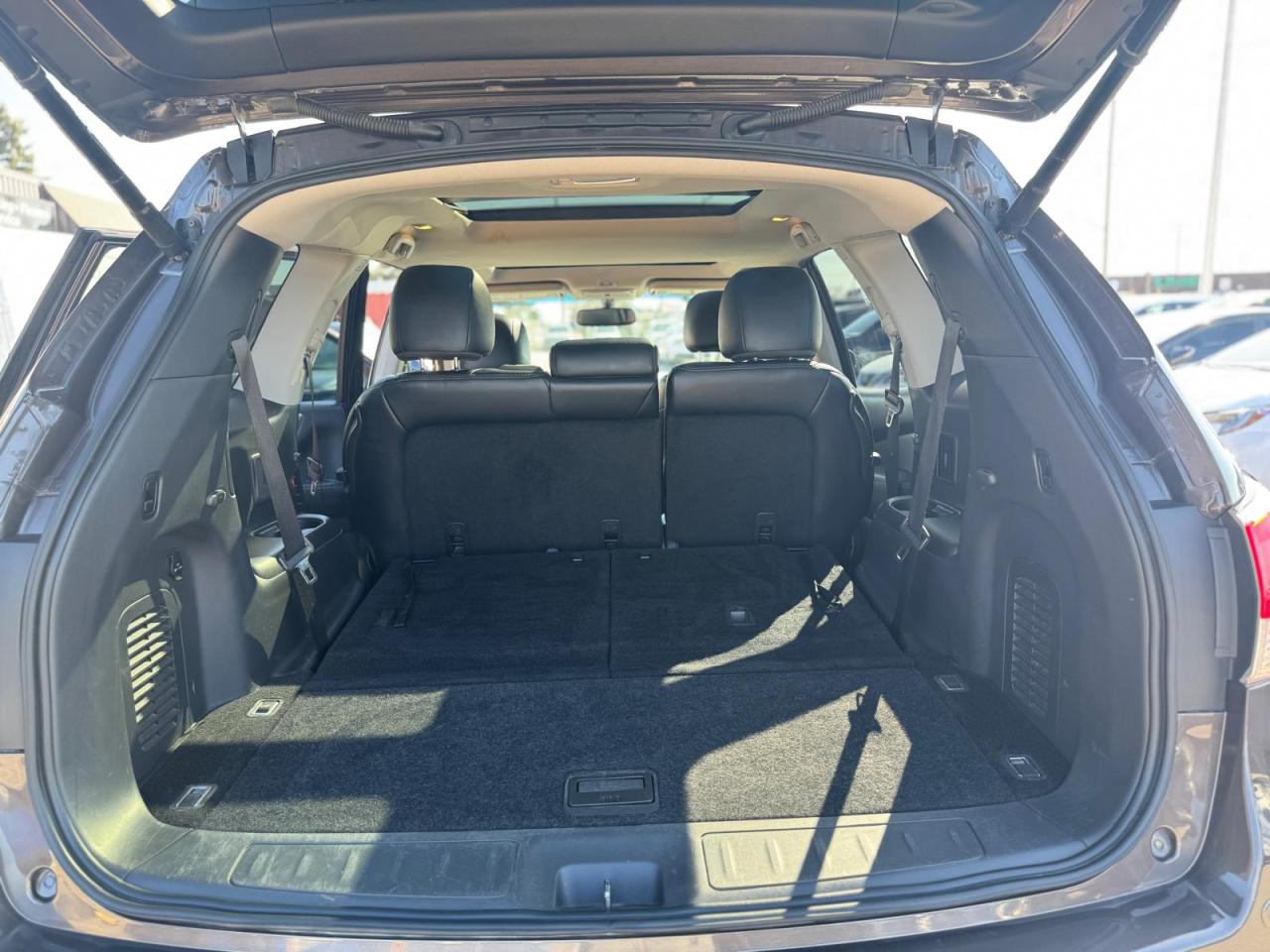 2015 Nissan Pathfinder 7 PASSS NAVI AWD PANORAMUC SUNROOF BLINDSPOT B-CAM - Photo #16
