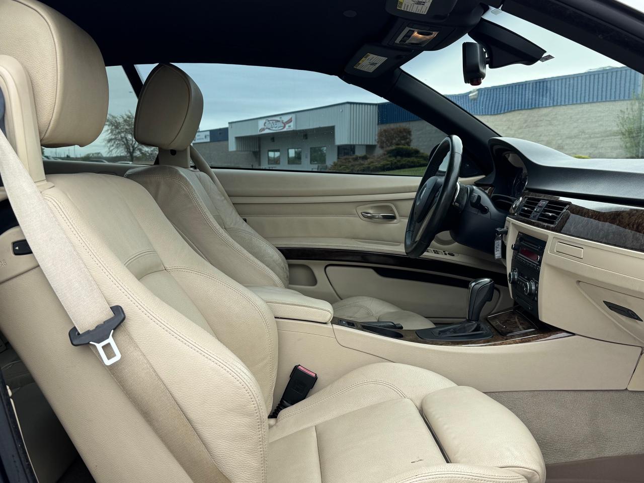 2008 BMW 3 Series 335i **HARD TOP CONVERTIBLE** - Photo #33