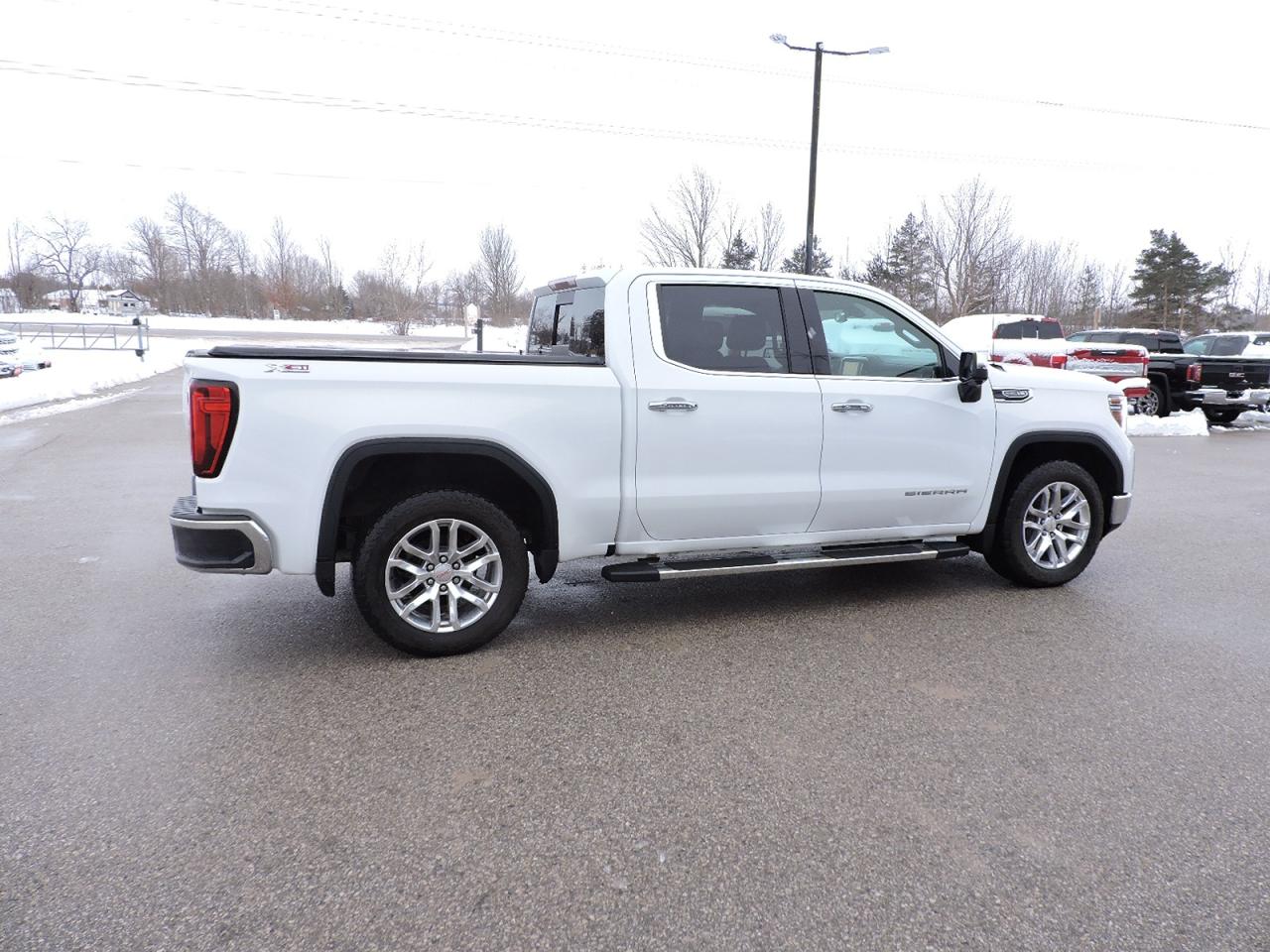 2021 GMC Sierra 1500 SLT 5.3L 4X4 Leather Navigation Well Maintained Photo4