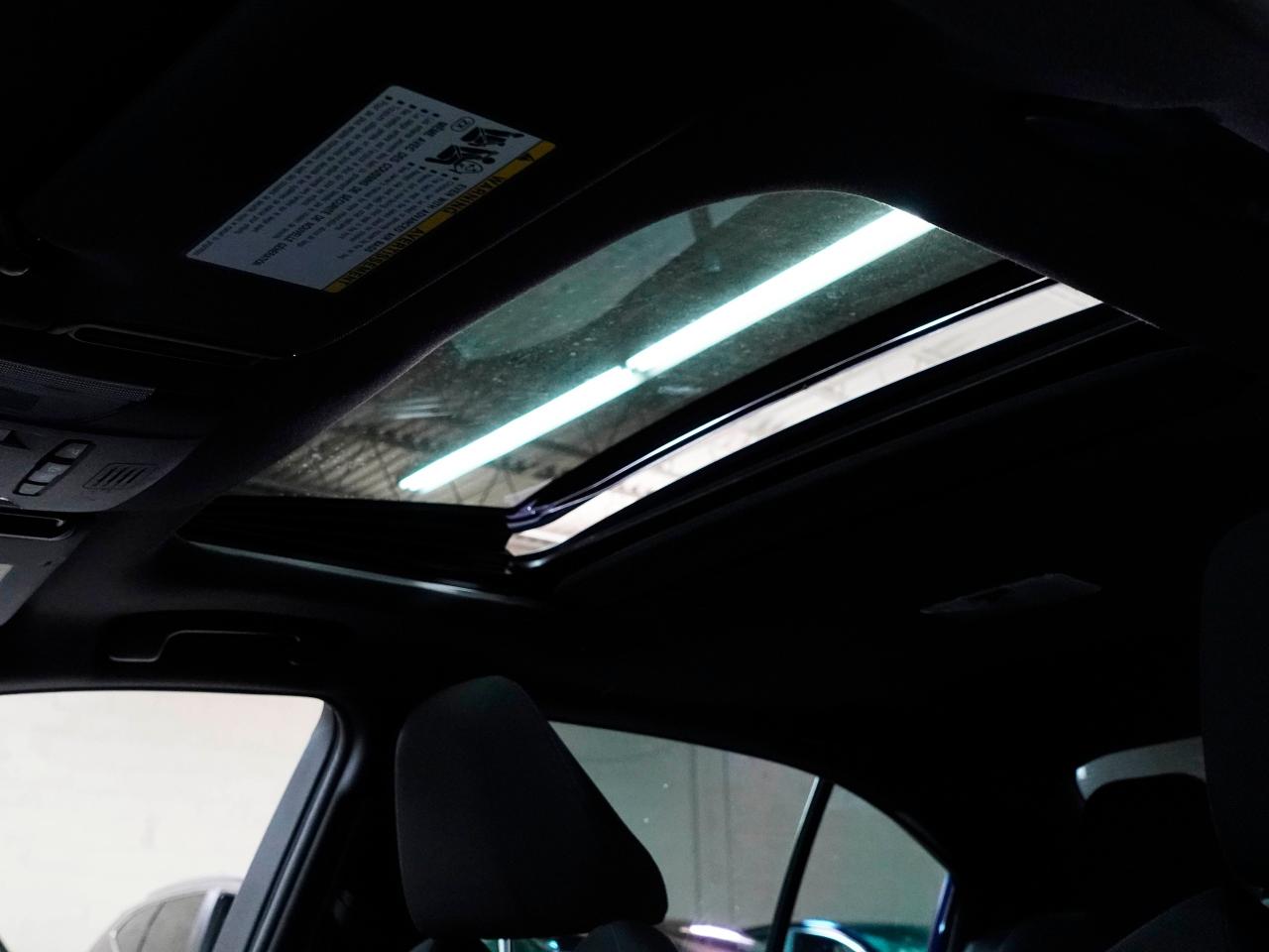 2020 Toyota Corolla SE | Sunroof | ACC | BSM | Heated Seats | CarPlay
