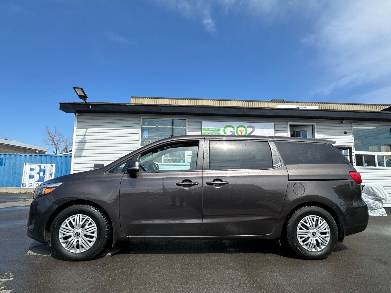 2016 Kia Sedona  - Photo #4