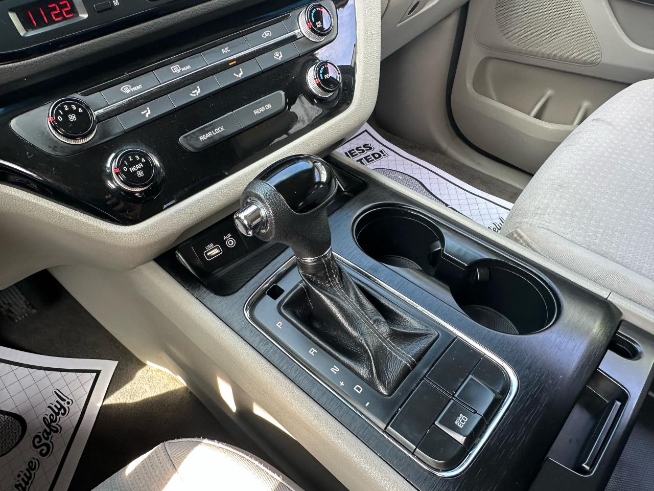 2016 Kia Sedona  - Photo #17