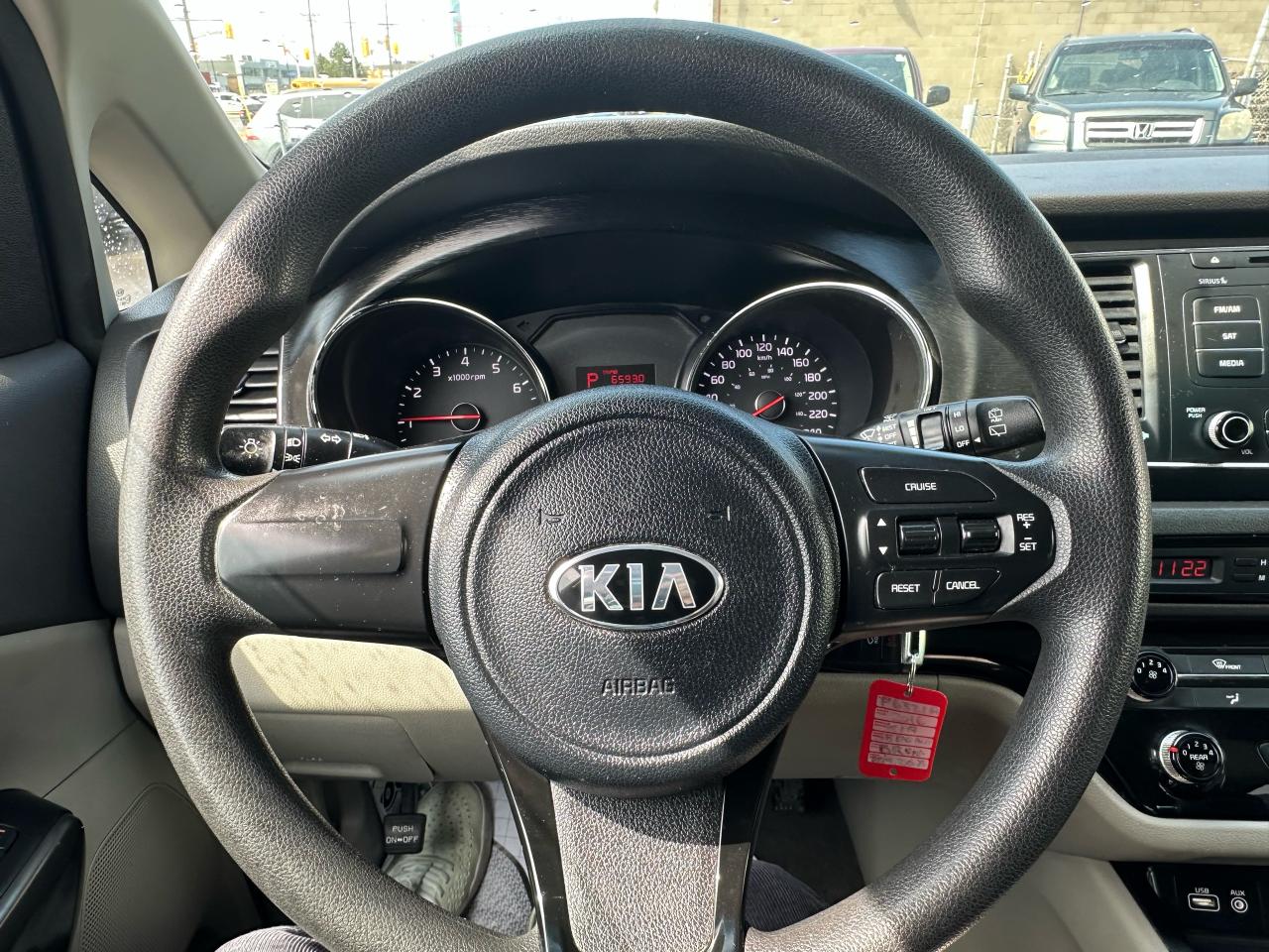 2016 Kia Sedona  - Photo #11