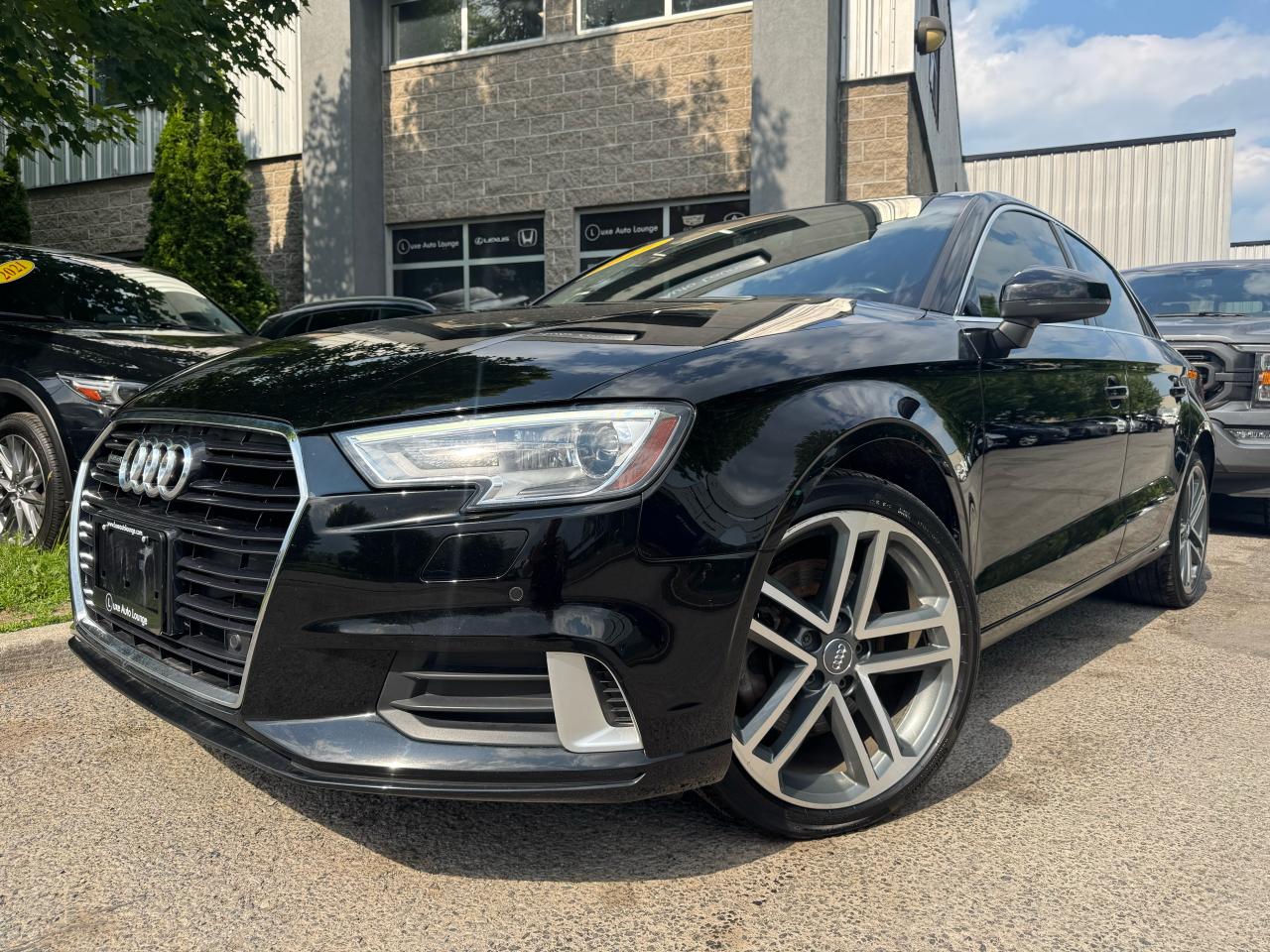 2017 Audi A3 AWD, PROGRESSIV, NAV, SUNROOF, HEATED SEATS!
