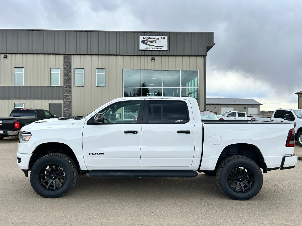 2023 RAM 1500 Laramie 4x4 Crew Cab 5'7" Box - Photo #1
