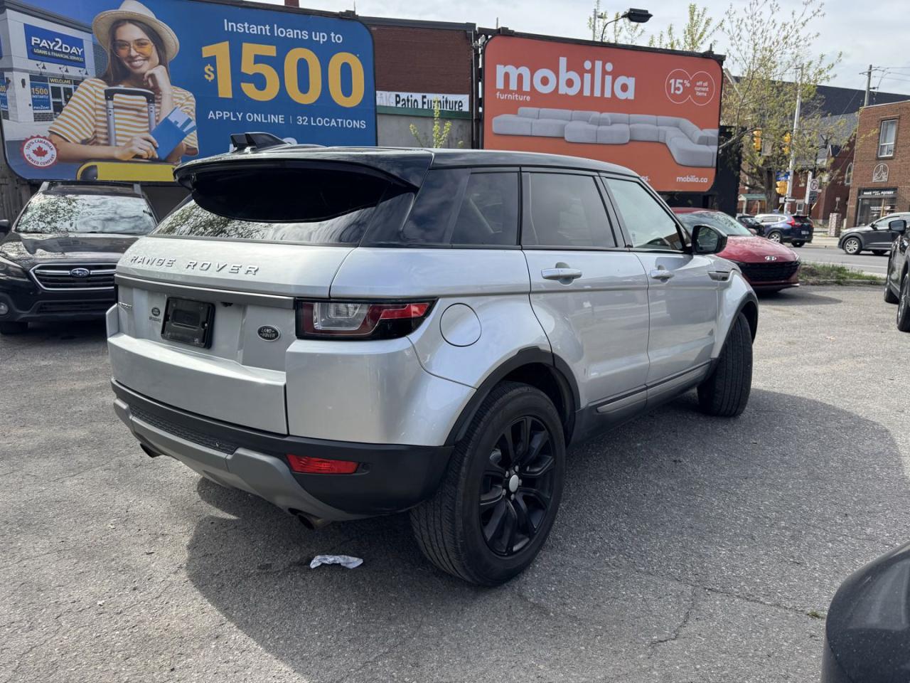 2016 Land Rover Evoque SE - Photo #4