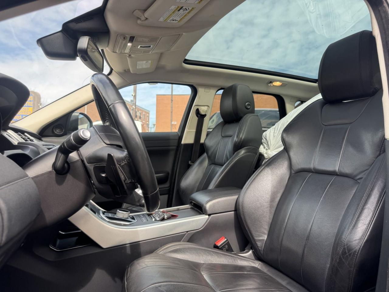 2016 Land Rover Evoque SE - Photo #7