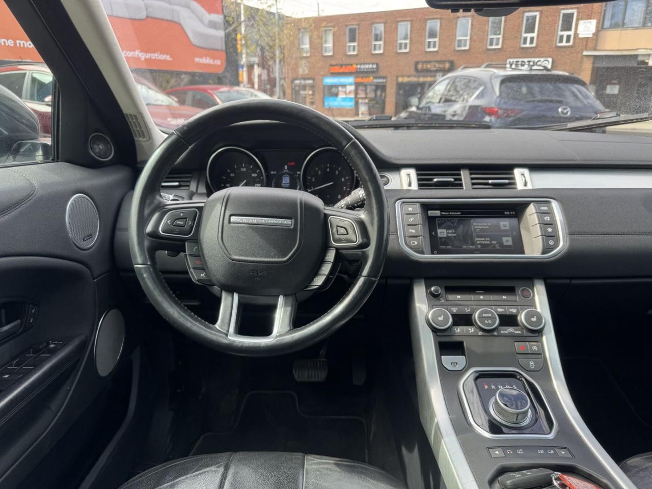 2016 Land Rover Evoque SE - Photo #9