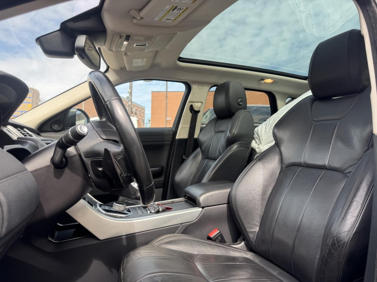 2016 Land Rover Evoque SE - Photo #7