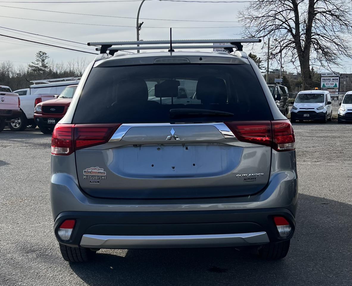 2016 Mitsubishi Outlander AWC 4dr ES - Photo #4