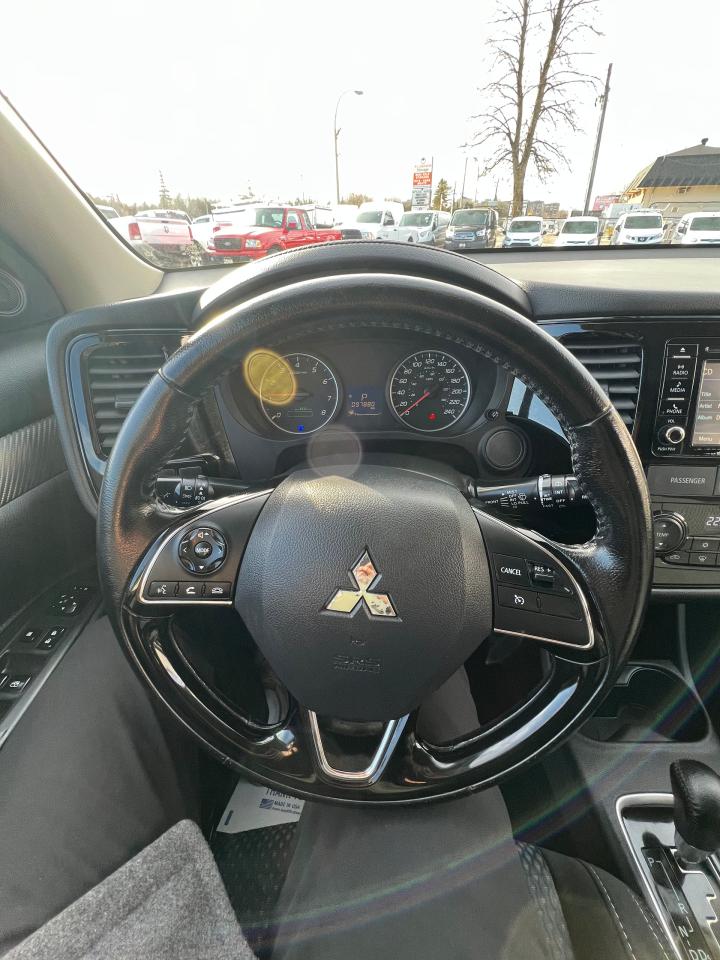 2016 Mitsubishi Outlander AWC 4dr ES - Photo #9