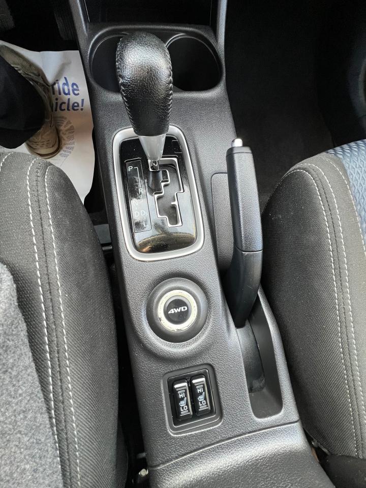 2016 Mitsubishi Outlander AWC 4dr ES - Photo #11