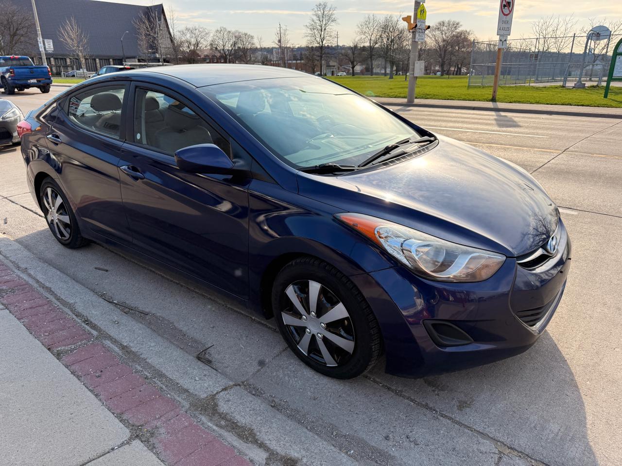 2013 Hyundai Elantra 4dr Sdn Auto - Photo #6