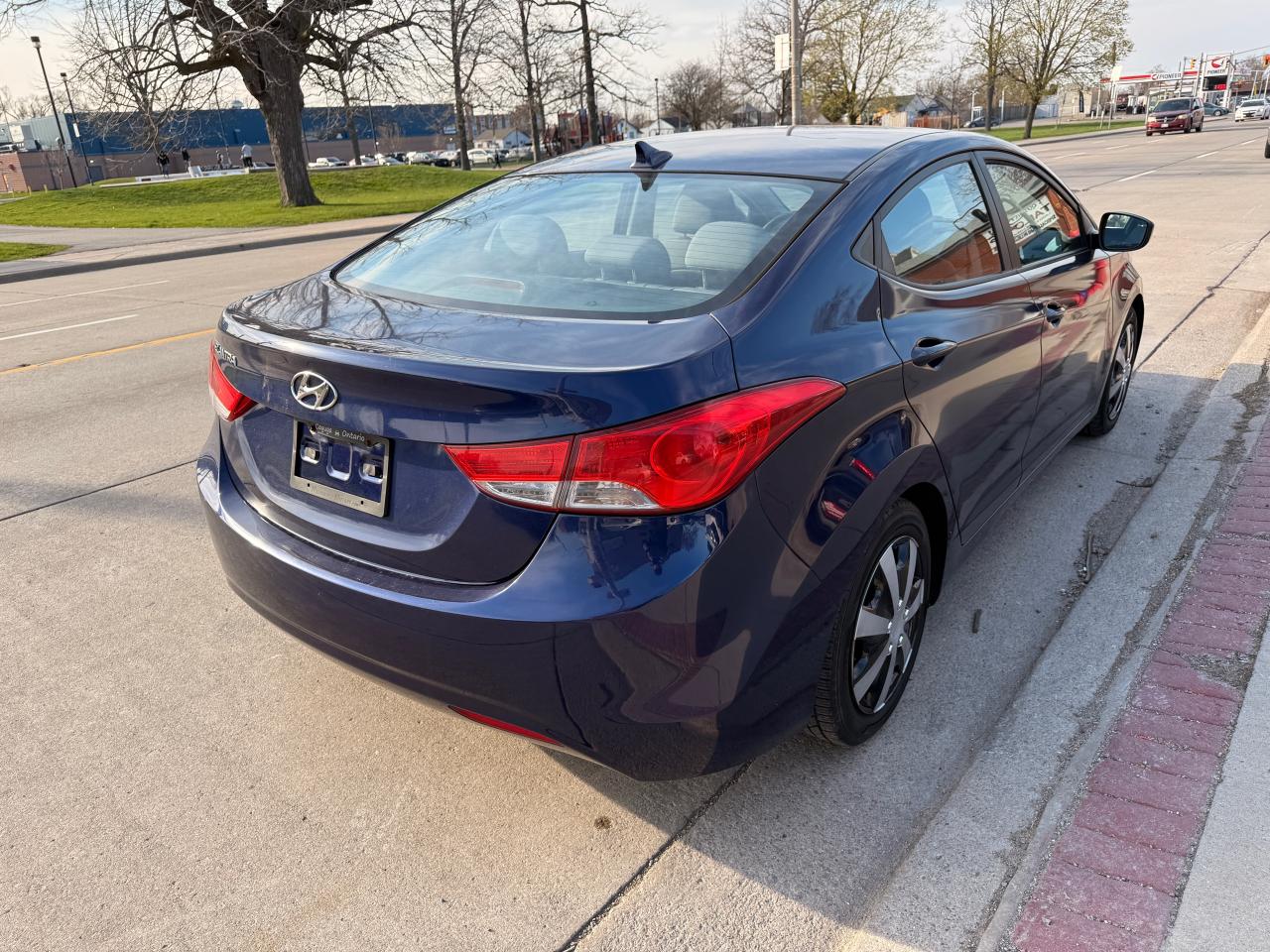2013 Hyundai Elantra 4dr Sdn Auto - Photo #8