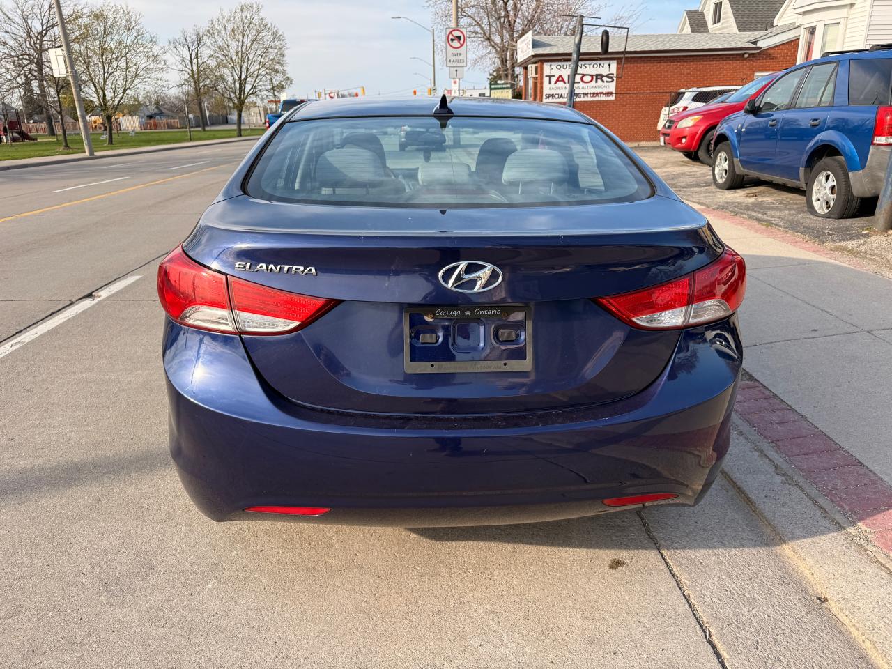 2013 Hyundai Elantra 4dr Sdn Auto - Photo #11