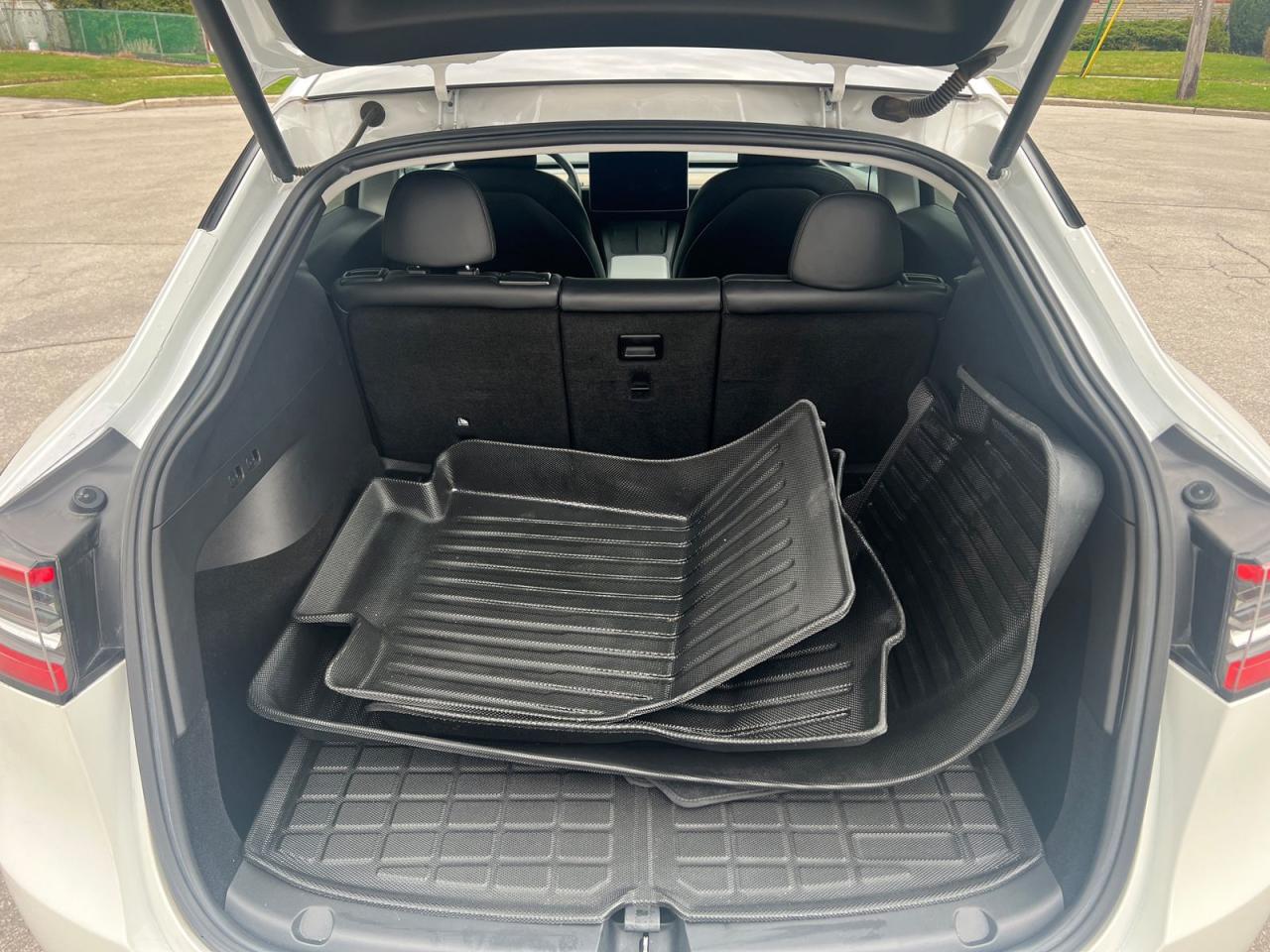 2021 Tesla Model Y LONG RANGE - Photo #4
