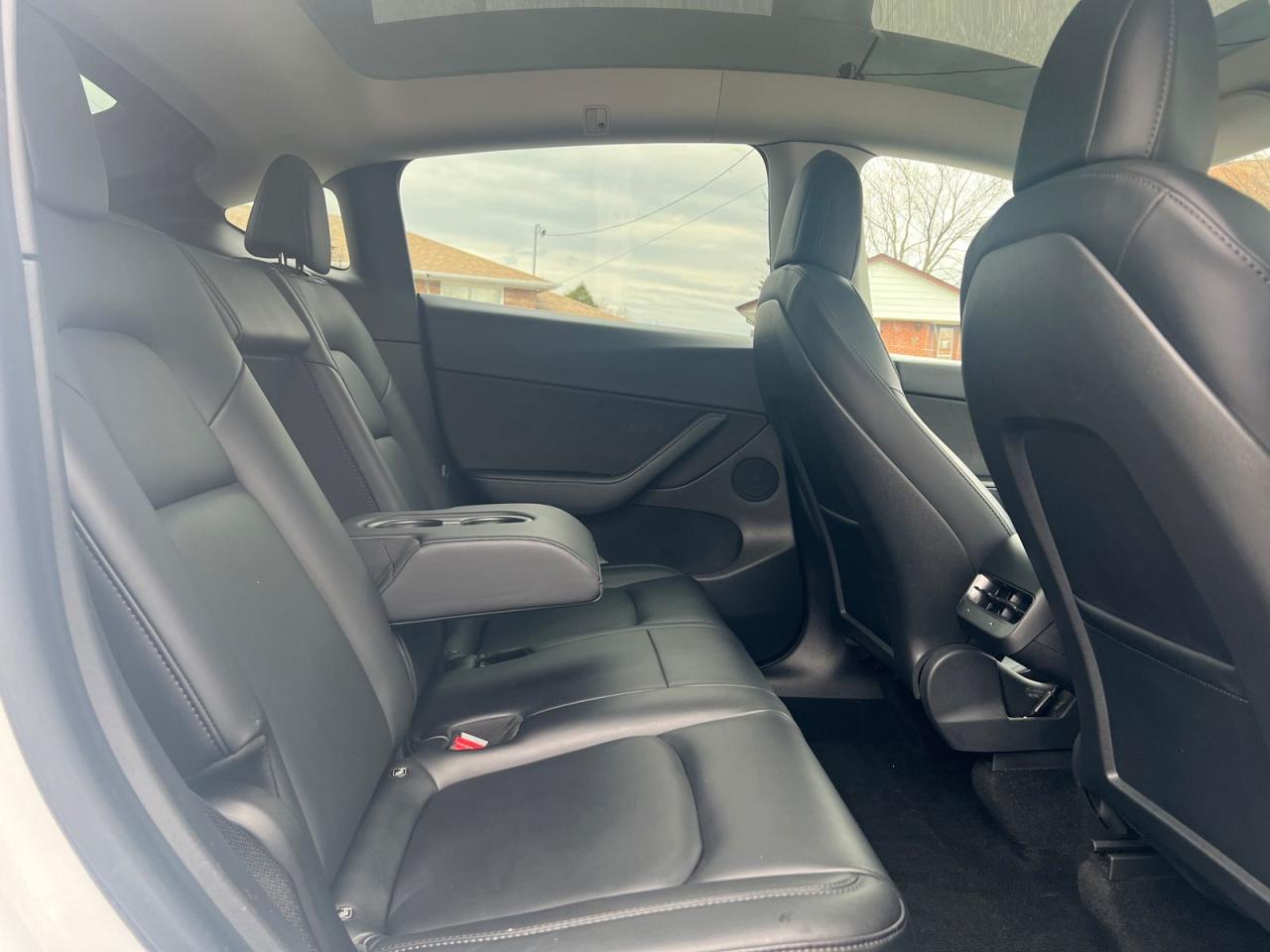 2021 Tesla Model Y LONG RANGE - Photo #14