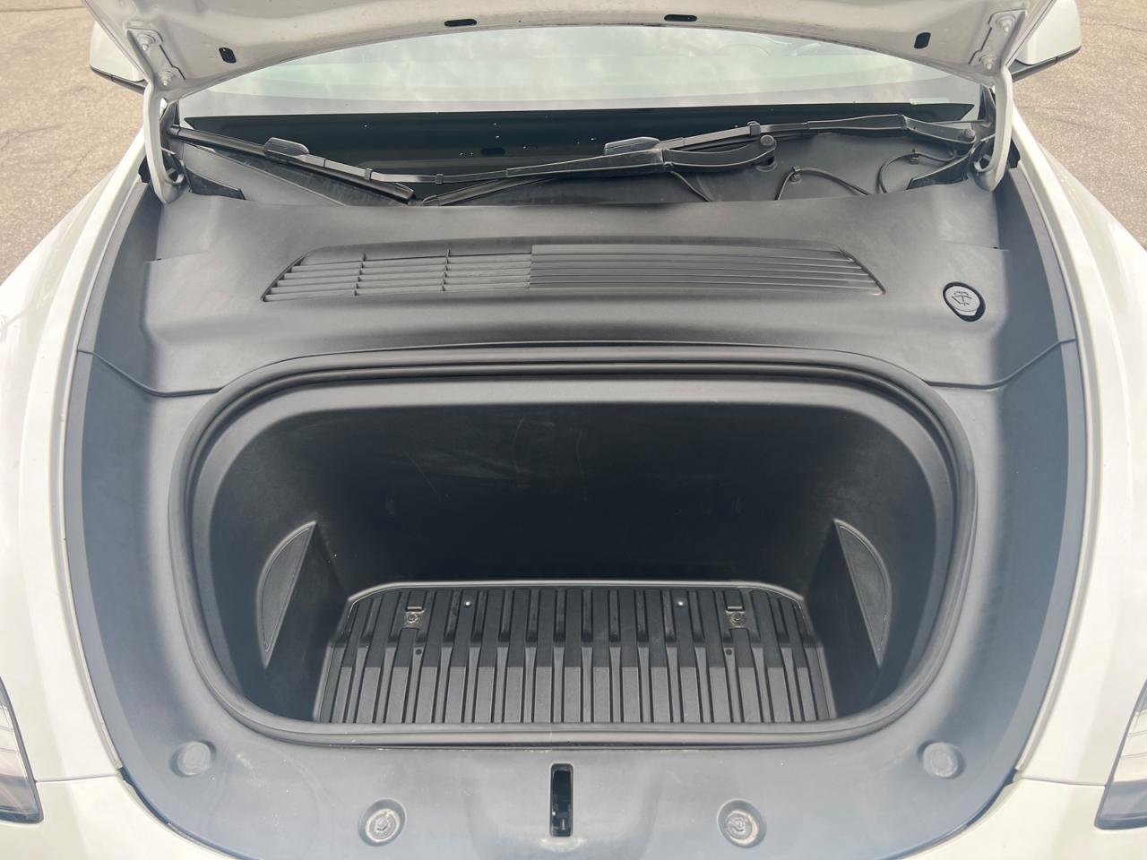 2021 Tesla Model Y Long Range AWD Photo