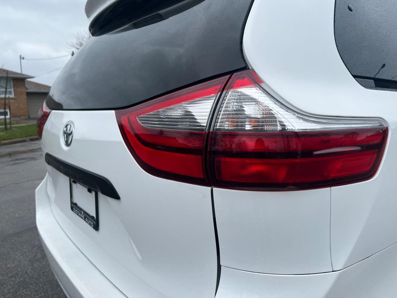 2020 Toyota Sienna CE - Photo #7