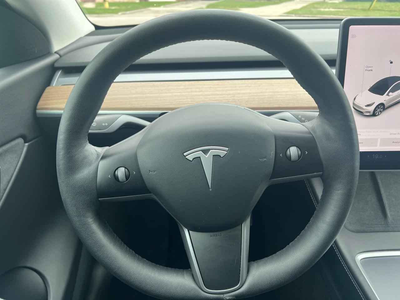 2021 Tesla Model Y Long Range AWD - Photo #9