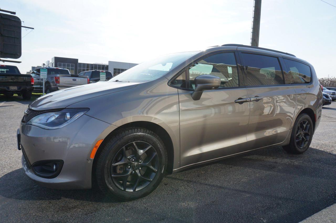 2018 Chrysler Pacifica V6 TOURING-L PLUS S CERTIFIED *FREE ACCIDENT* NAVI 360 CAMERA DVD PANO ROOF HEATED LEATHER P,SENSORS - Photo #2