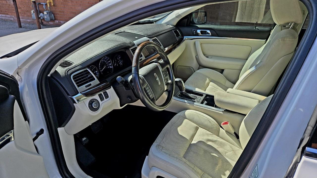 2011 Lincoln MKS 4DR SDN 3.5L AWD - Photo #9