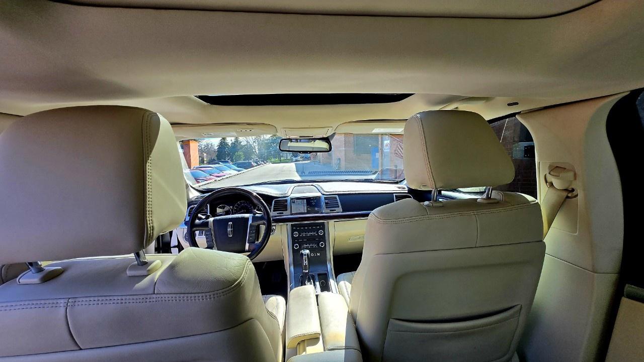 2011 Lincoln MKS 4DR SDN 3.5L AWD - Photo #10