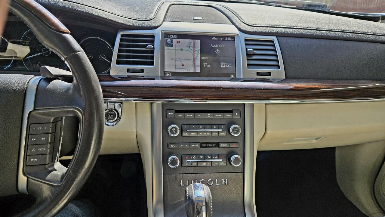 2011 Lincoln MKS 4DR SDN 3.5L AWD - Photo #13