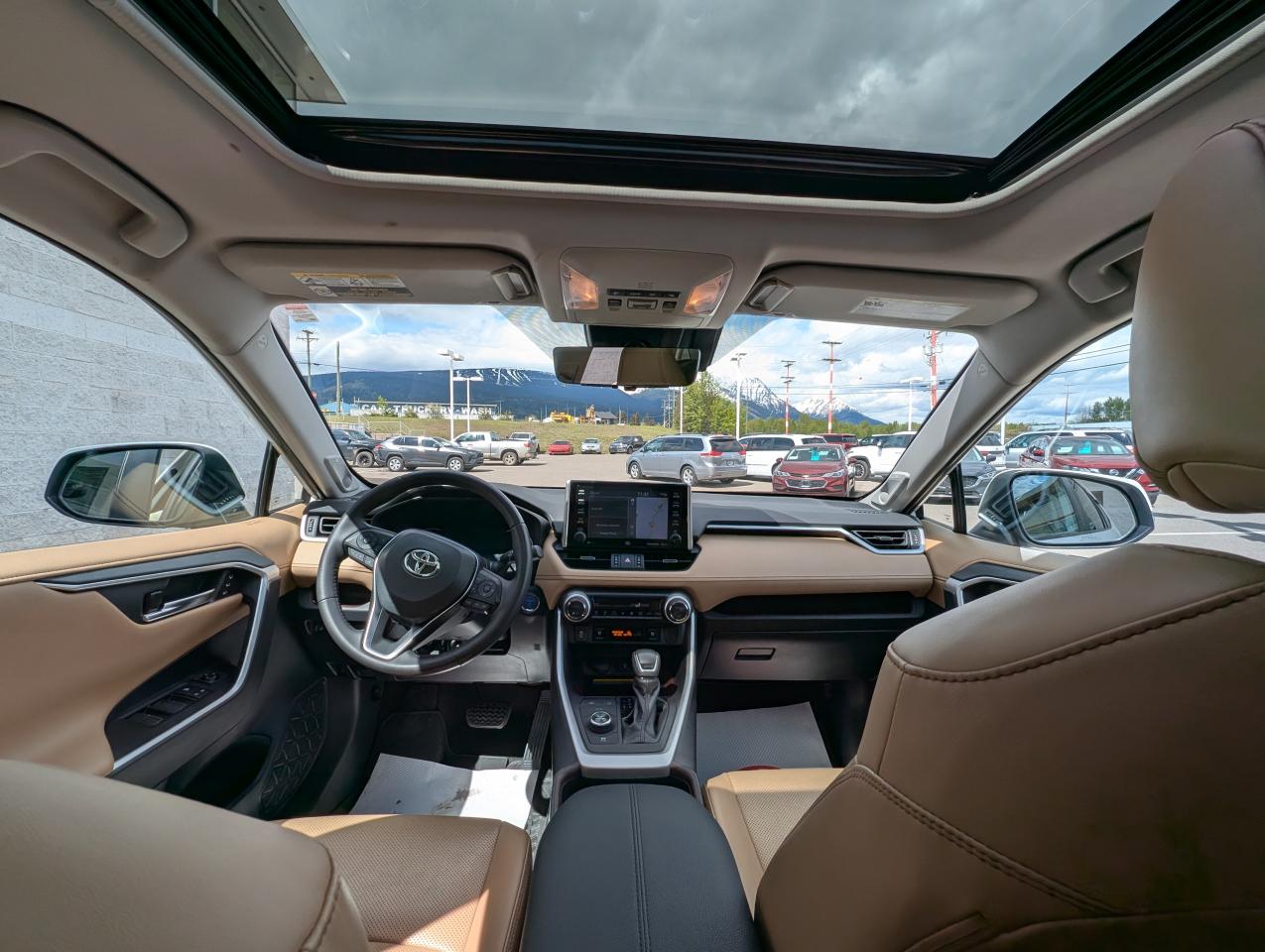 2020 Toyota RAV4 Hybrid Limited Photo