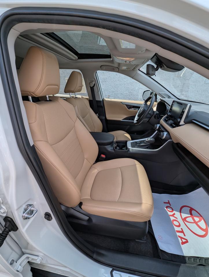 2020 Toyota RAV4 Hybrid Limited Photo