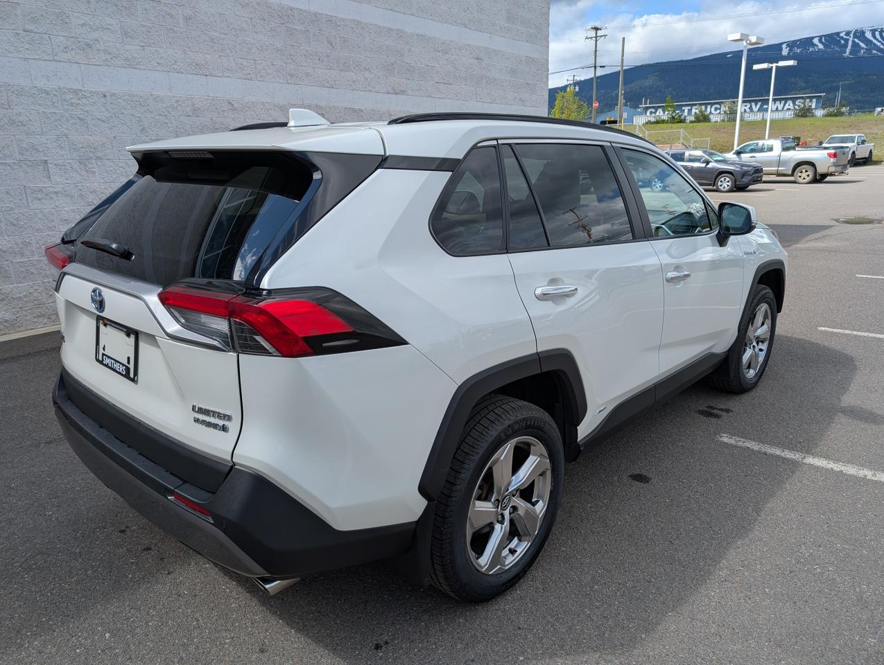 2020 Toyota RAV4 Hybrid Limited Photo