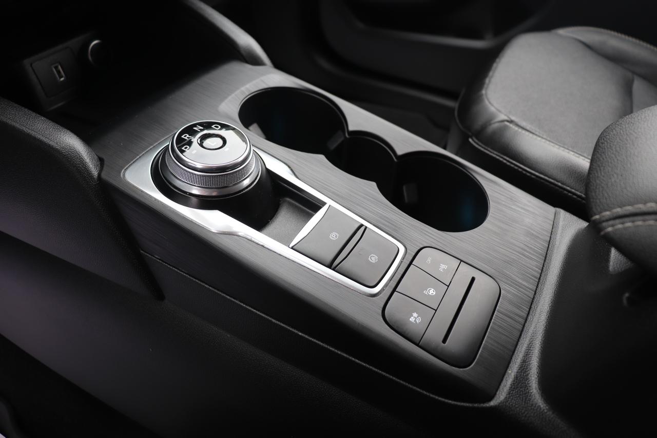 2020 Ford Escape TITANIUM HYBRID AWD Photo5