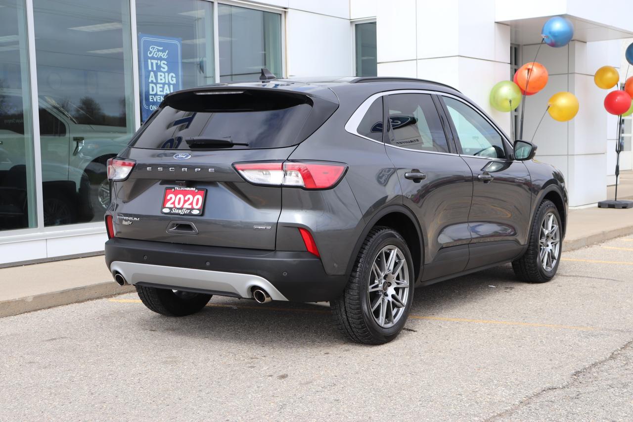 2020 Ford Escape TITANIUM HYBRID AWD Photo1