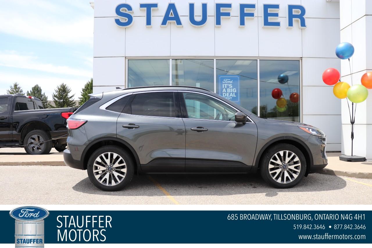 Used 2020 Ford Escape TITANIUM HYBRID AWD for sale in Tillsonburg, ON