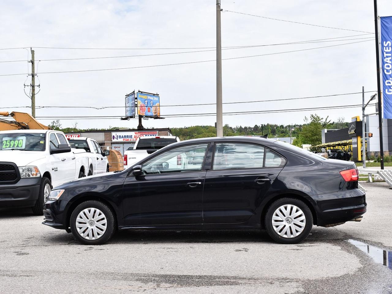 2015 Volkswagen Jetta Trendline ~Heated Seats ~Backup Camera ~Bluetooth Photo3