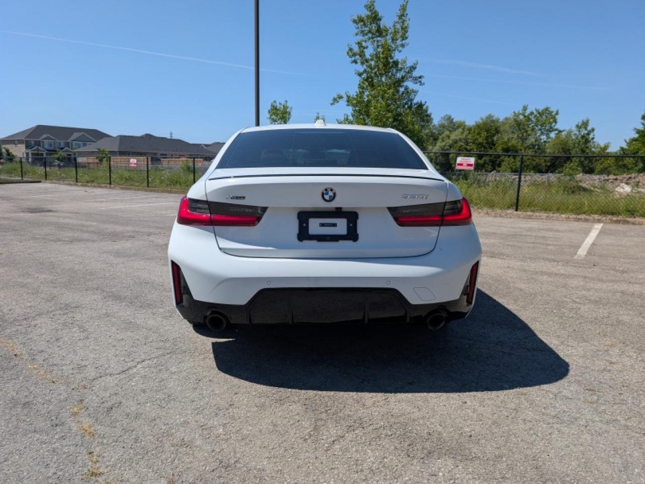 2023 BMW 3 Series 330i xDrive  **M SPORT PRO PKG** Photo3