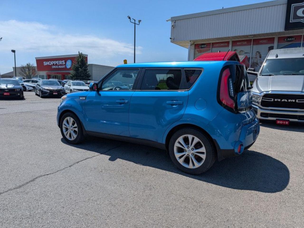 2015 Kia Soul LX  **CLEAN CARFAX** Photo2