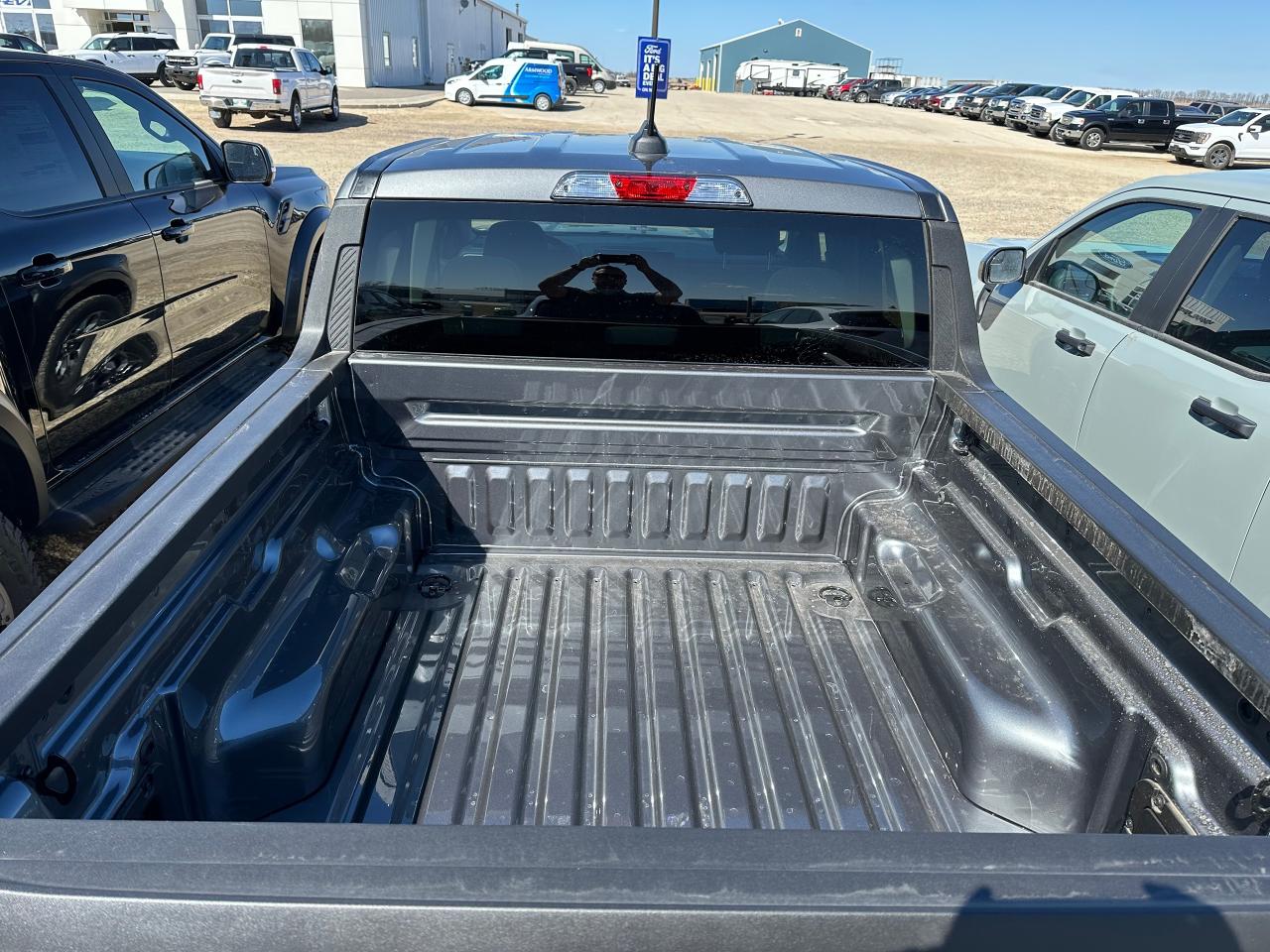 2025 Ford Maverick XLT AWD SuperCrew 302A Photo5
