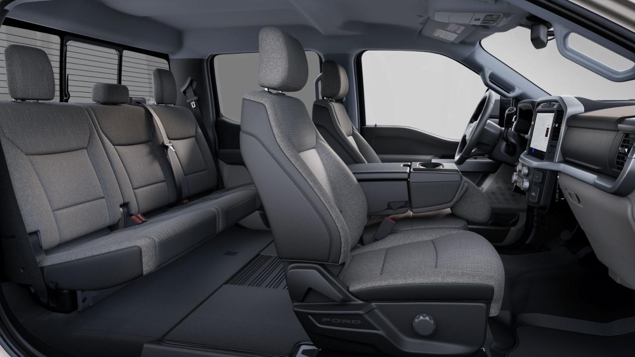 2025 Ford F-150 XLT Photo5