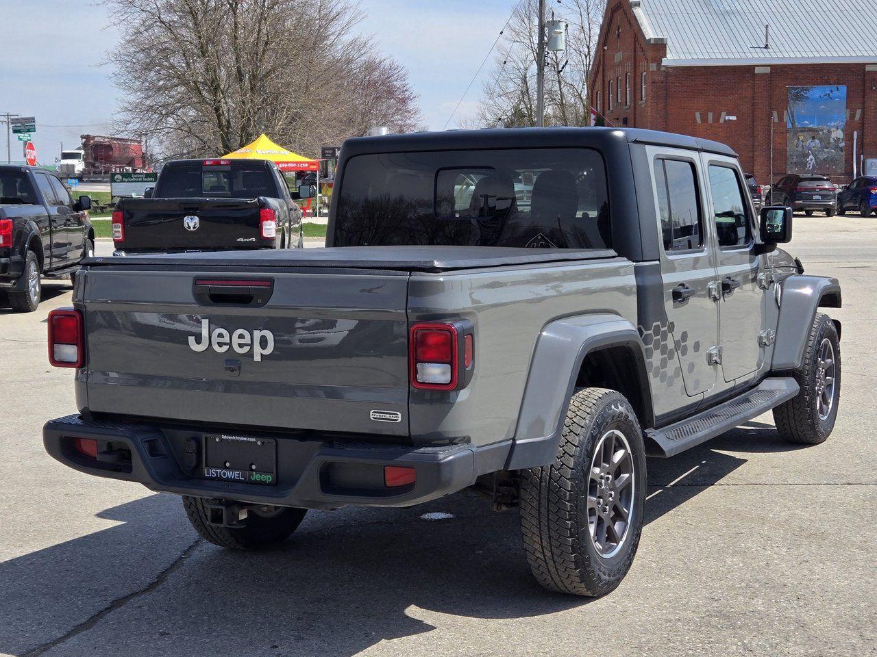 2023 Jeep Gladiator Overland - Photo #5