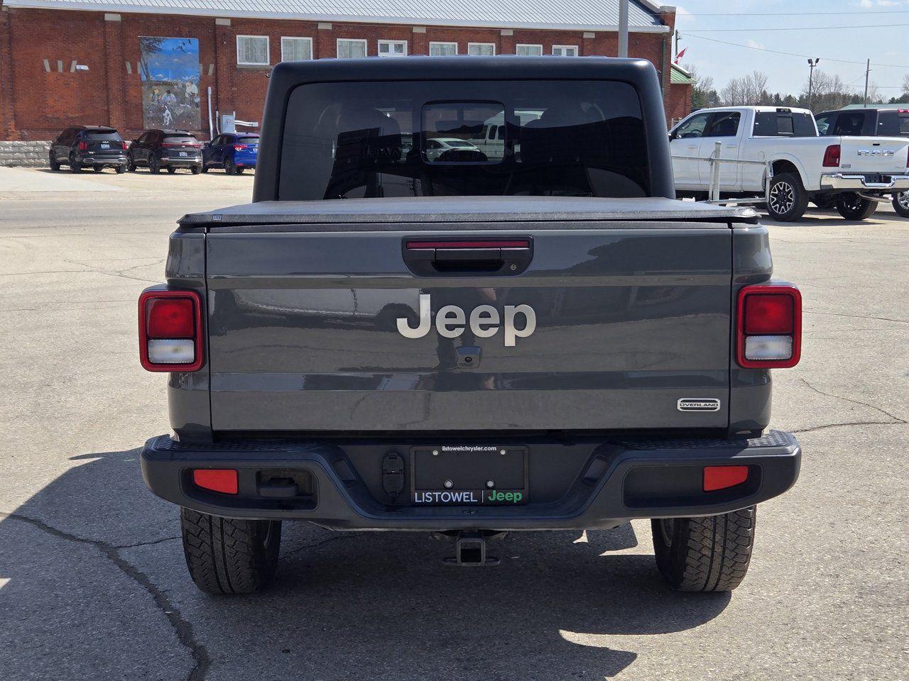 2023 Jeep Gladiator Overland - Photo #6
