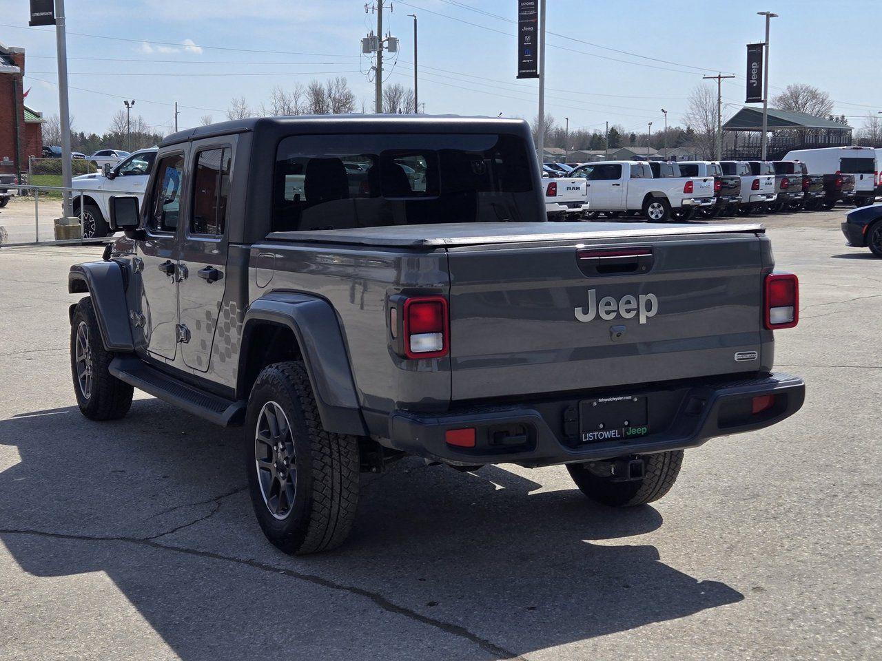 2023 Jeep Gladiator Overland - Photo #7