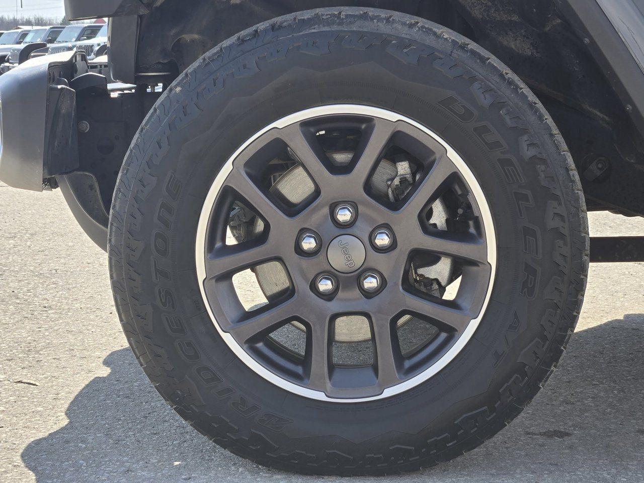 2023 Jeep Gladiator Overland - Photo #9